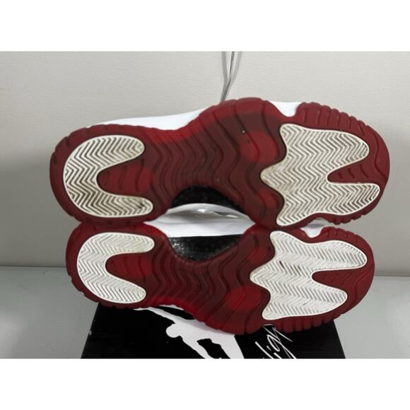 Air Jordan 11 Retro Low Shoes Mens Size 10 Cherry Varsity 528895-101 2012 - Picture 11 of 12